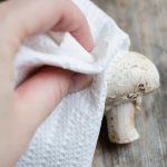 Cleaning champignons