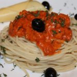 Pasta with mushrooms in tomato sauce