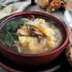 Sauerkraut cabbage soup with mushrooms: traditional and original. Secrets of sauerkraut cabbage soup with mushrooms, buckwheat, beans, pearl barley 