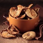 Methods for preparing dried honey mushrooms