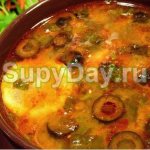 Solyanka soup with mushrooms and meat